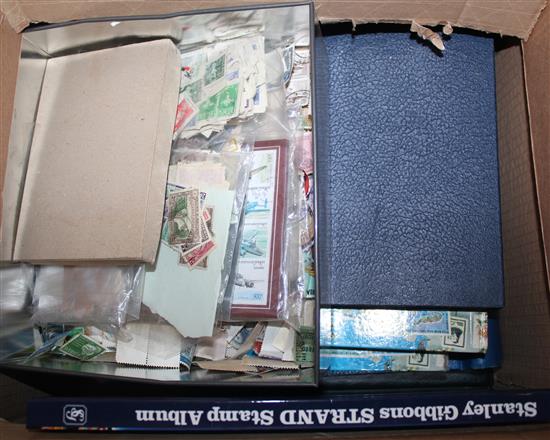 Qty of loose stamps & albums